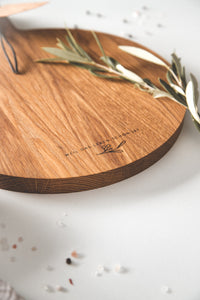 Charcuterie Board EICHE rund "LEBEN" | Personalisierbar